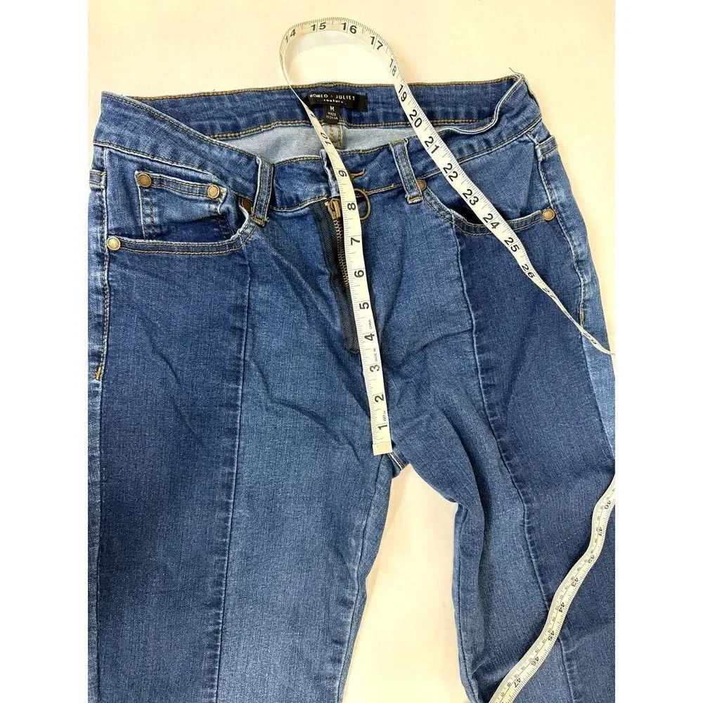 Romeo & Juliette Couture High-Rise Jeans Raw Hem -- Size M (28)